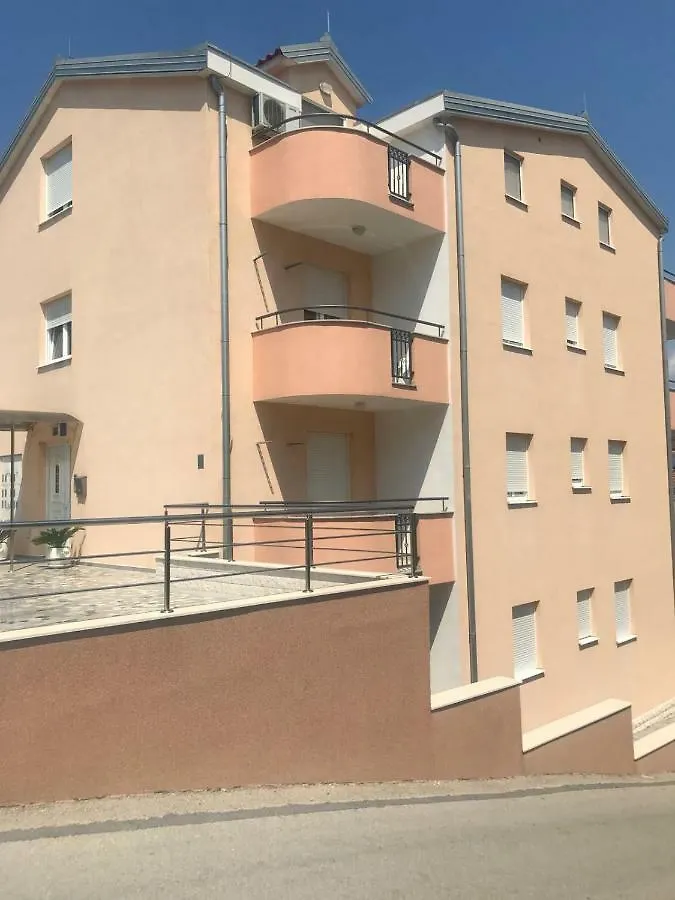 Apartments Villa Zica تروغير
